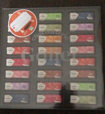 Assortiment de mini batons au chocolat fourres front packaging