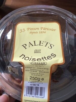 Palets aux noisettes front packaging