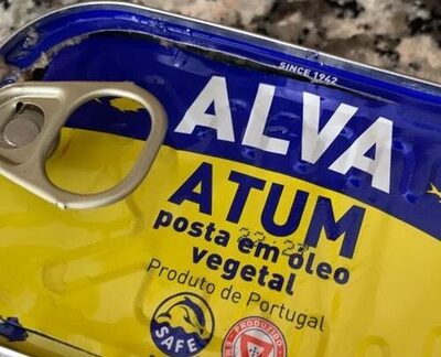 Atum posta em óleo vegetal