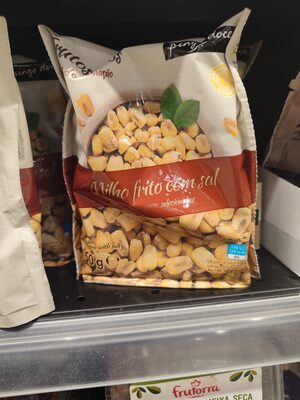 Crisp corn with salt front packaging