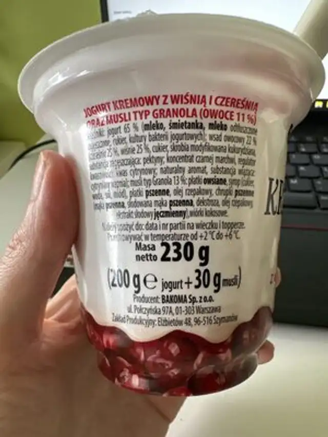 Jogurt kremowy z wiśnią, czereśnią i granolą ingredients label