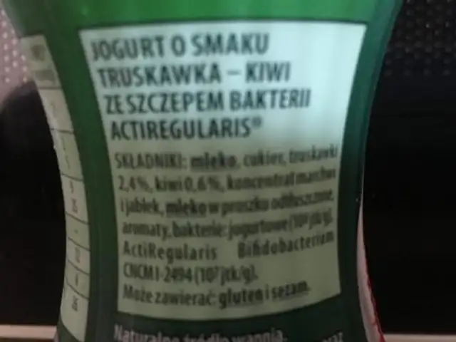 Danone Activia Strawberry and Kiwi Yoghurt 195 G ingredients label