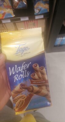waffer roll with cocoa cream