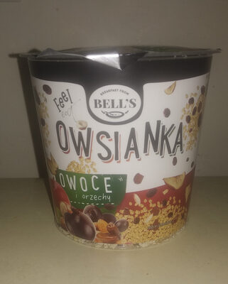 Owsianka owoce i orzechy