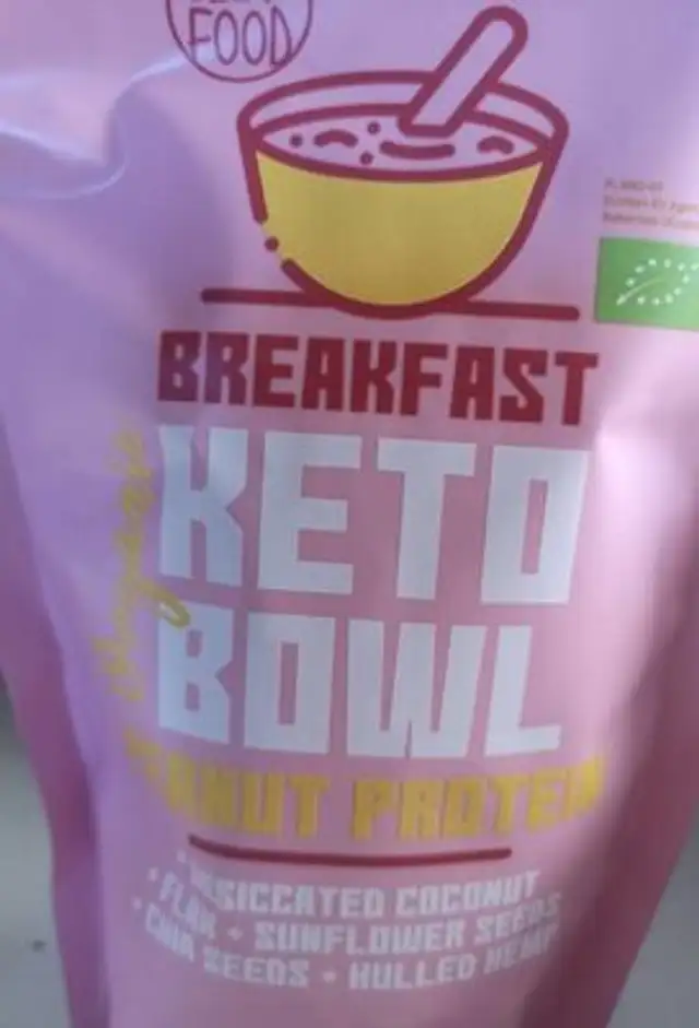 Breakfast keto bowl peanut protein