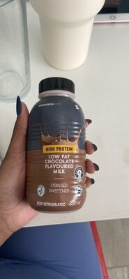 LOW FAT CHOCOLATE FLAVOURED MILK front packaging