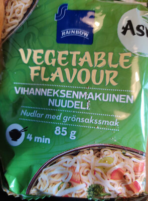 Vihanneksenmakuinen nuudeli