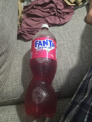 Fanta Sokeriton Vadelma