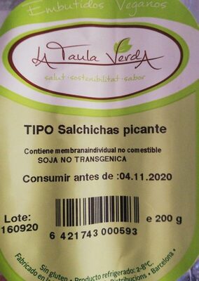 Salchicha picante vegana front packaging