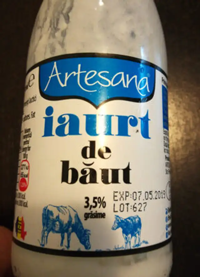 Iaurt de băut front packaging