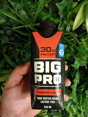 Big pro strawberry high protein drink