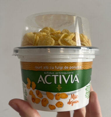 iaurt alb cu fulgi de porumb