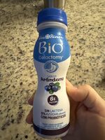 yogurt líquido Delactomy con sabor a arándanos