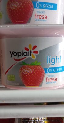 Yogurt yoplait ligth fresa 0% 125g front packaging