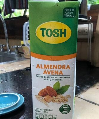 Bebida de almendras con avena