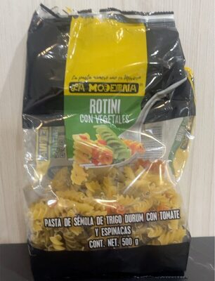 Pâtes de blé avec tomate et épinards