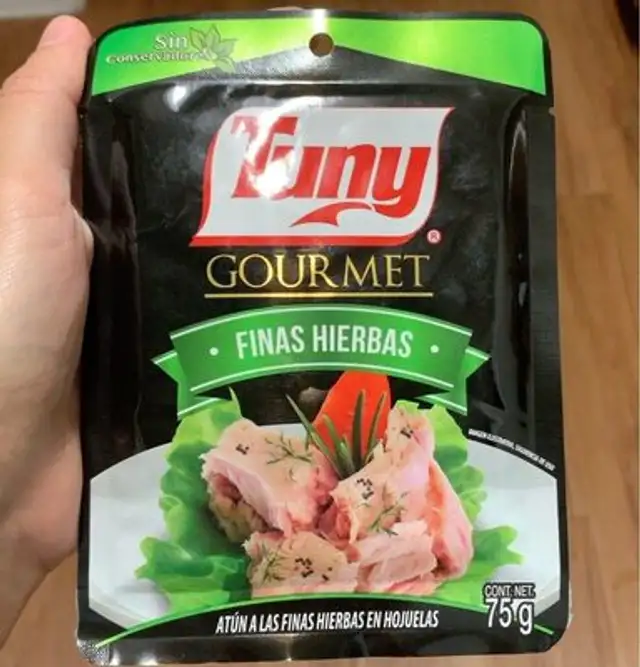 Tuny Gourmet Finas hierbas front packaging