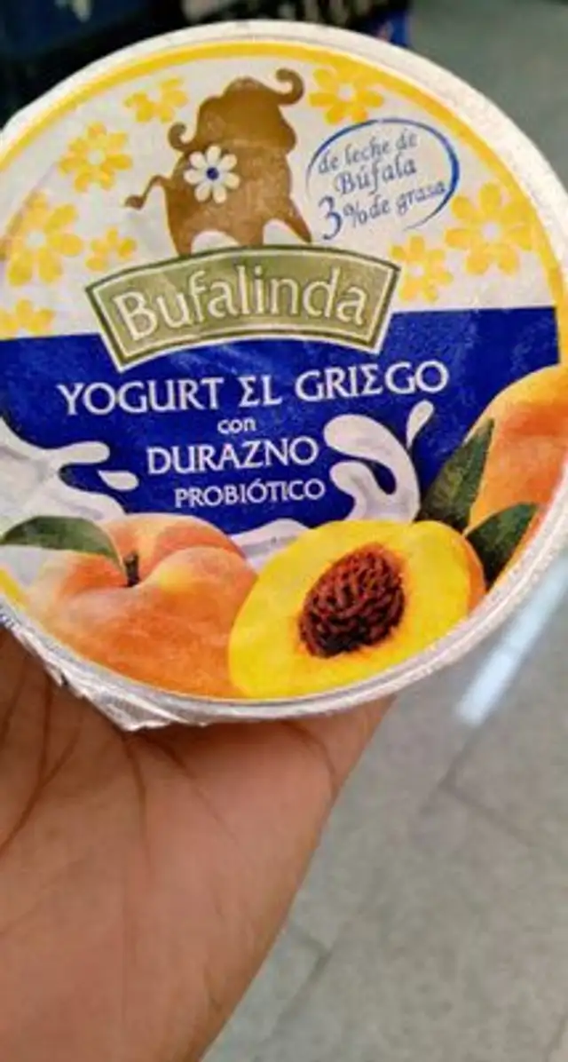 Bufalinda yogurt griego con durazno front packaging