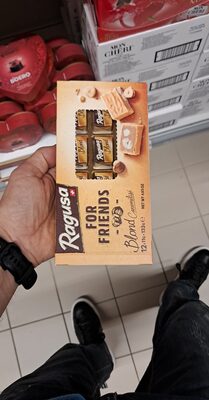 Ragusa Friends Blond 12x11g front packaging