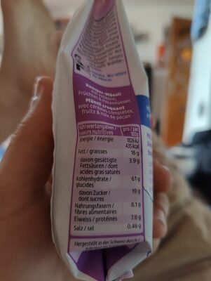 Body balance heidelbeeren & pecan knuspermüesli mit vollkorn und früchten nutrition facts table