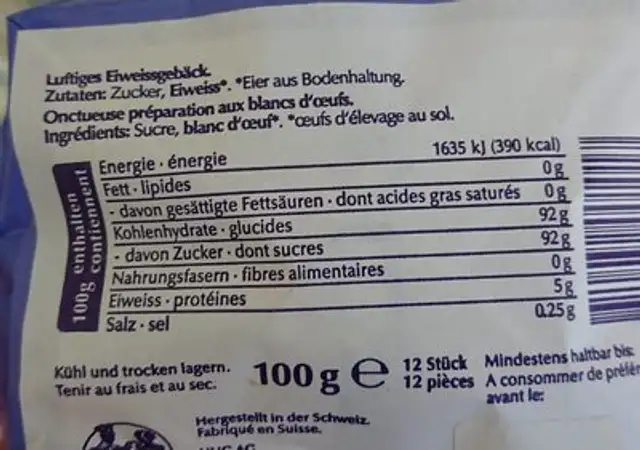 Coques Meringues Hug 12 pc 100 gr, 1 Paquet nutrition facts table