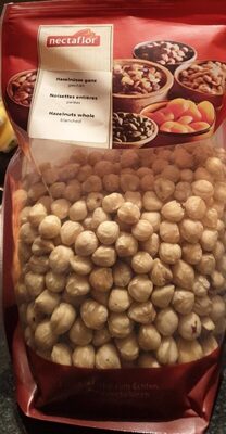 noisettes entières pelées