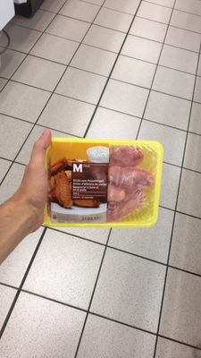 Sticks d'ailerons de poulet front packaging