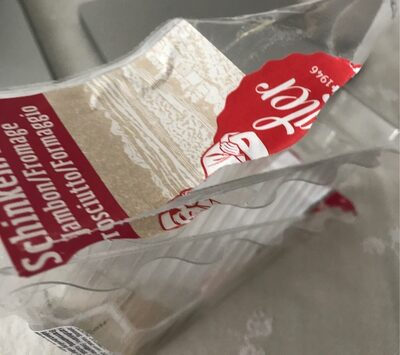 Sandwich jambon fromage salami