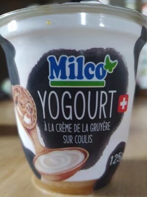 Yogourt à la crème de la gruyère sur coulis de fruits