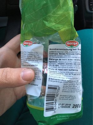 Melange noix raisin sec