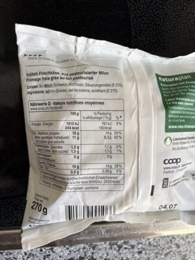 Mozzarella ingredients label