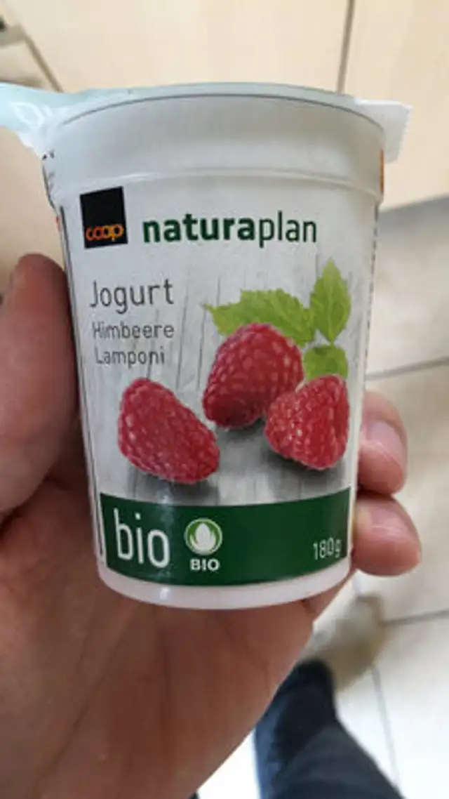 Yogourt au lait entier à la framboise bio front packaging