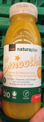 Smoothie Blend of fruit juice and fruit puree