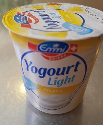 Yogourt front packaging