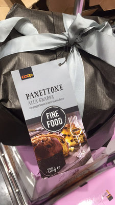 PANETTONE ALLA GRAPPA con grappa Sibona in botti da vino Porto