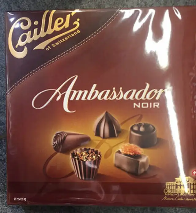 Cailler Ambassador Noir Assortment of pralines front packaging