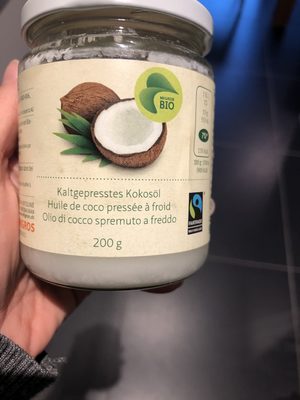 Cold pressed coconut oil front packaging