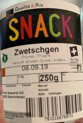 Prunes SNACK front packaging