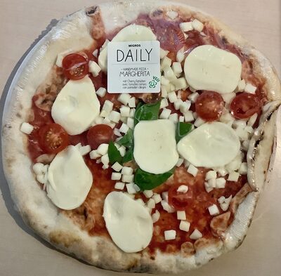 Pizza Marguerite avec tomates cerises