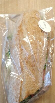 Sandwichbrot mit Salami