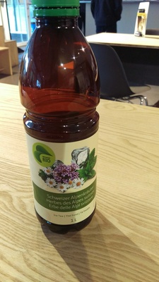 Thé froid aux herbes des Alpes suisses