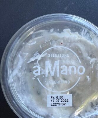 Joghurtzubereitung mit Gurken und Knoblauch front packaging