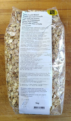 Muesli aux noix et fruits