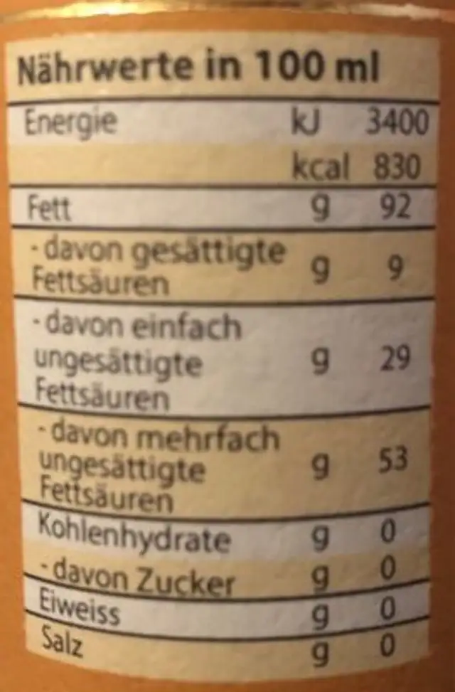 Huile de caméline nutrition facts table