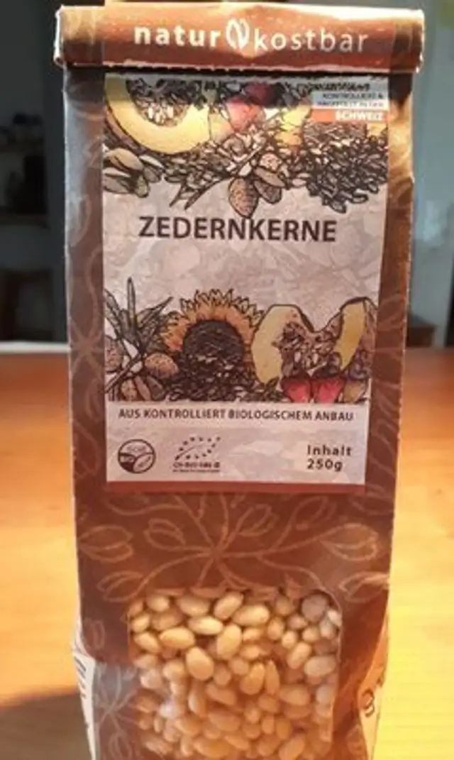 Zedernkerne