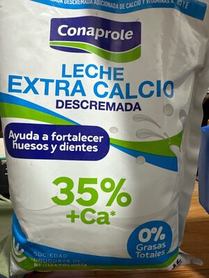 Leche Descremada Extra Calcio front packaging