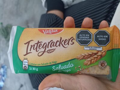 Integrackers front packaging
