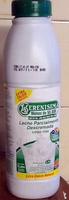 Leche parcialmente descremada Larga Vida front packaging