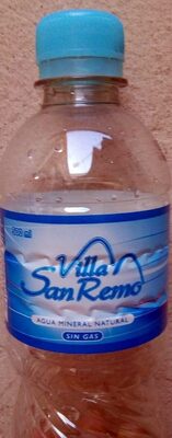 Agua mineral natural