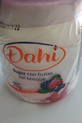 yogur con frutas del bosque front packaging